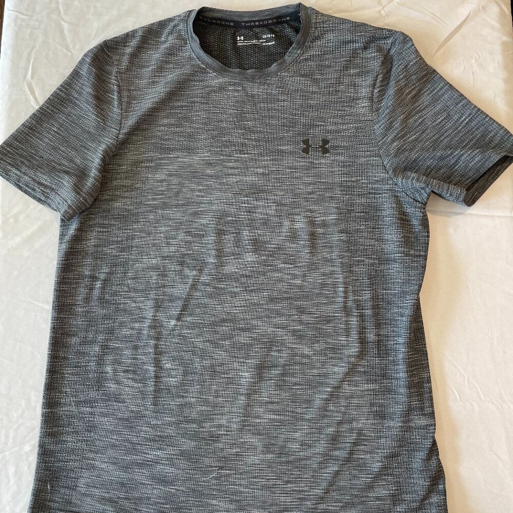 Under Armour Men's Fitted Threadborne fabric Heat Gear short sleeve shirt Large